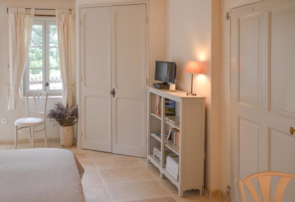 Le Mas De La Fontaine Bed & Breakfast Le Pegue Rom bilde