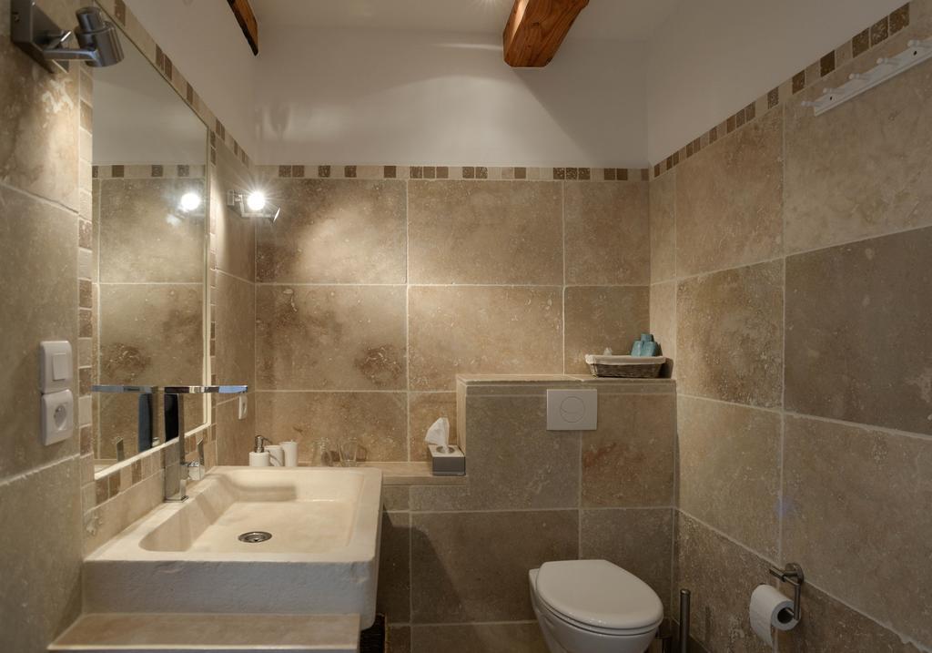 Le Mas De La Fontaine Bed & Breakfast Le Pegue Rom bilde