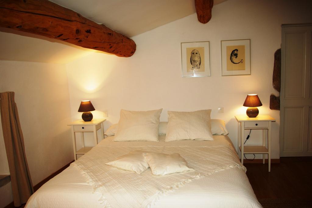 Le Mas De La Fontaine Bed & Breakfast Le Pegue Eksteriør bilde